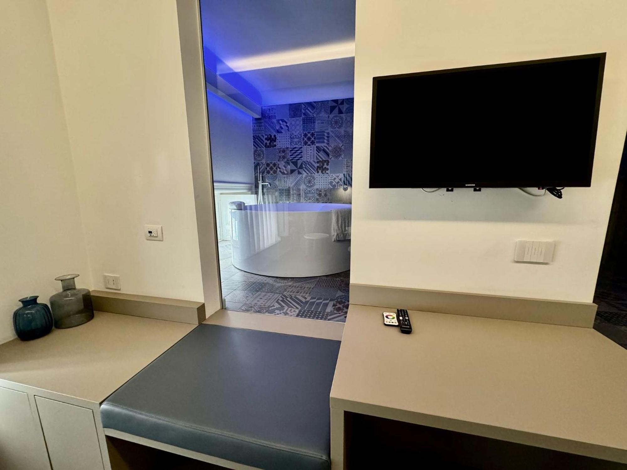 Cortile Nobile Luxury Suites CTA Exterior foto