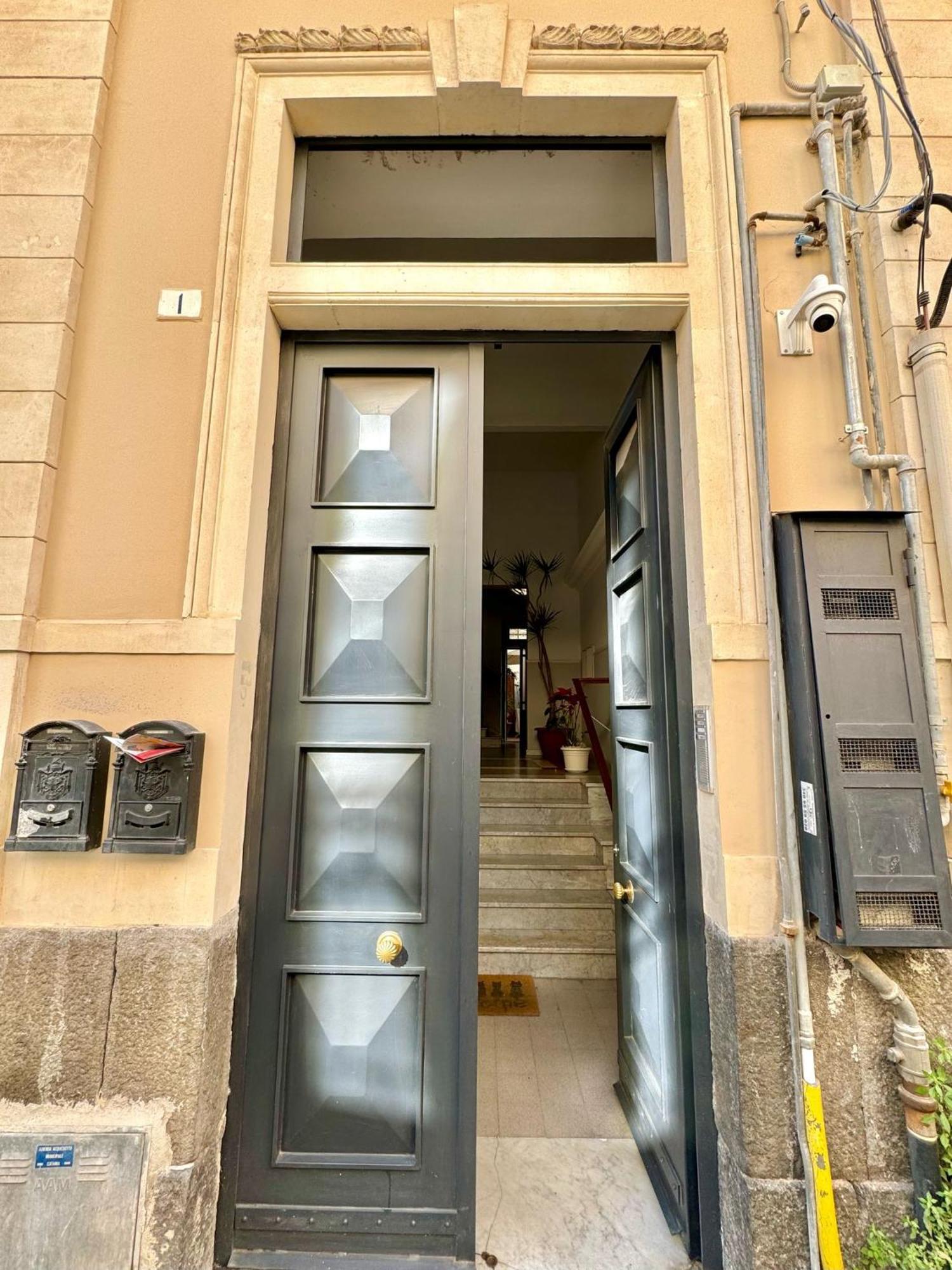 Cortile Nobile Luxury Suites CTA Exterior foto